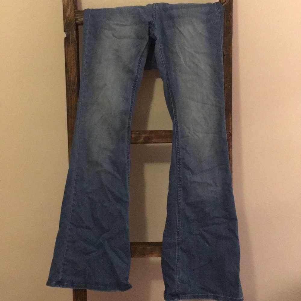 Celebrity Pink flare jeans!